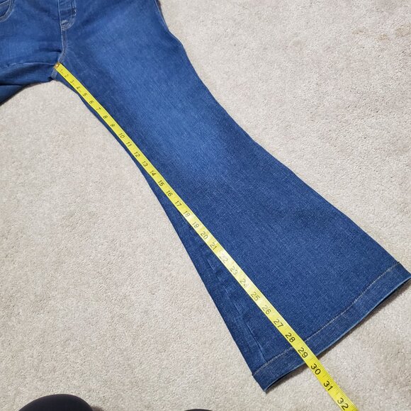 SPANX Spanxshape EveryWear Flare Jeans Pull-On Stretch Blue Women's XL x 29.5 - Picture 15 of 16
